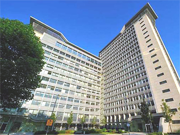 Thumbnail image showing the outside of Great West house in London, UKx